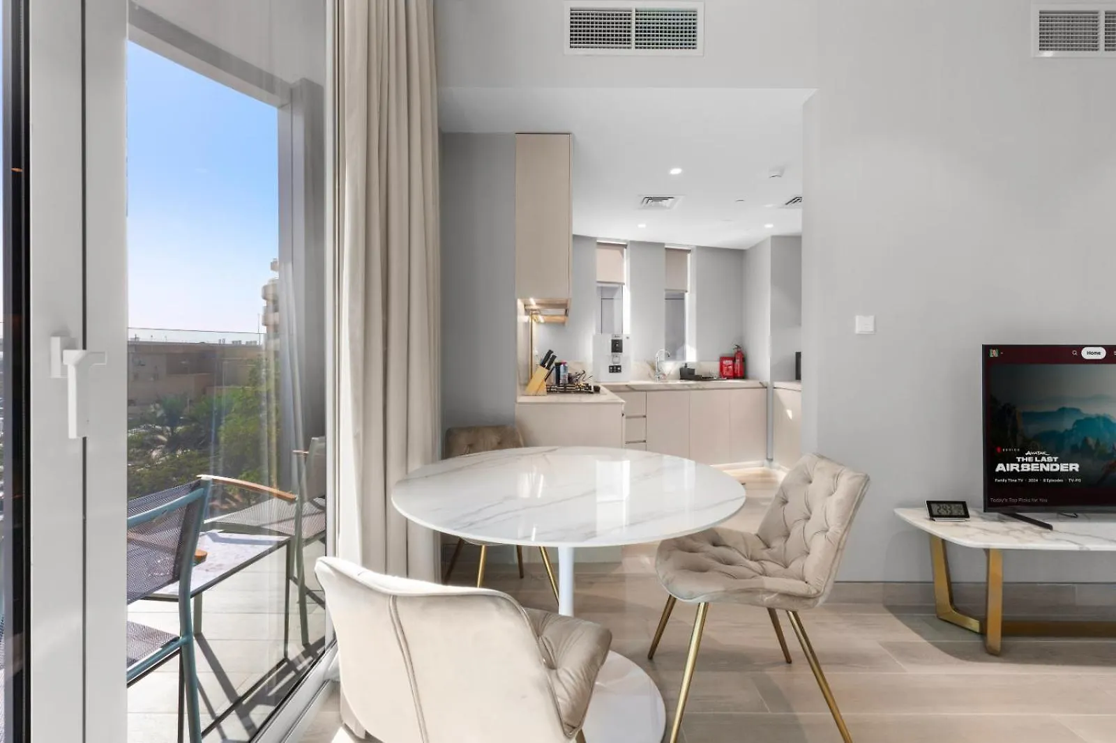 Luxury Living In Dubai Marina - 1Br Extra Large Apartment