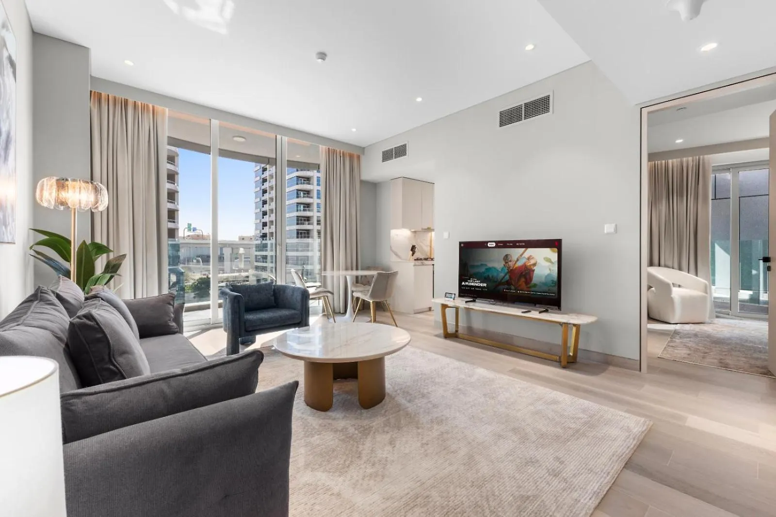Luxury Living In Dubai Marina - 1Br Extra Large Apartment